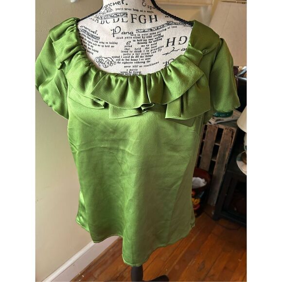 Ann Taylor Ruffle Short Sleeve Women's Blouse - Picture 1 of 11